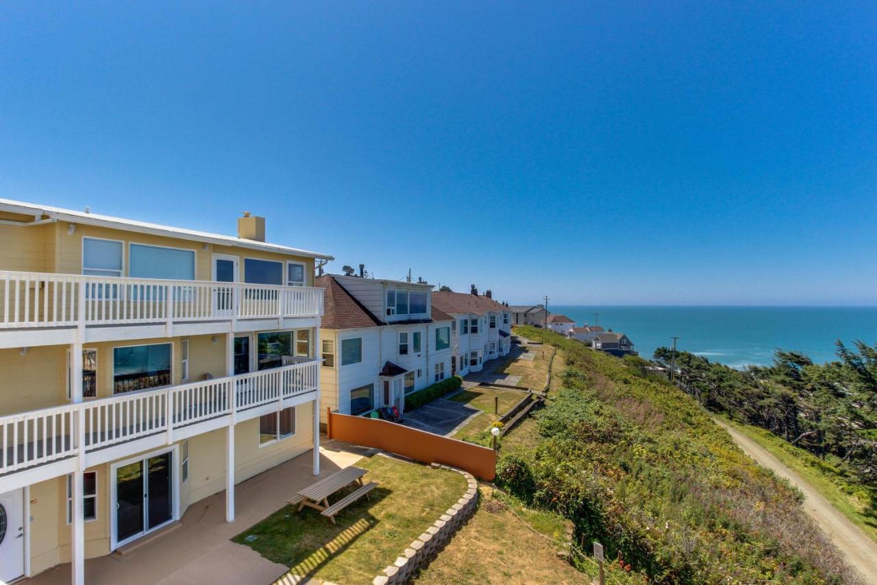 Sandstone Point Hotel Lincoln City Exteriör bild